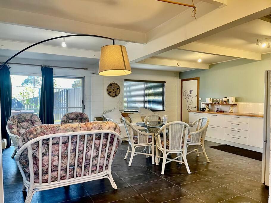 Cute And Quirky Doves Nest Studio Walk To Werri Beach * Gerringong