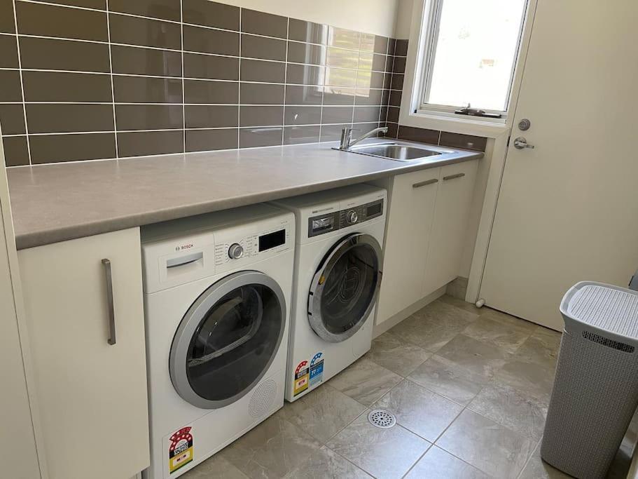 Holiday home Seaview At - 4pm Check Out If Available