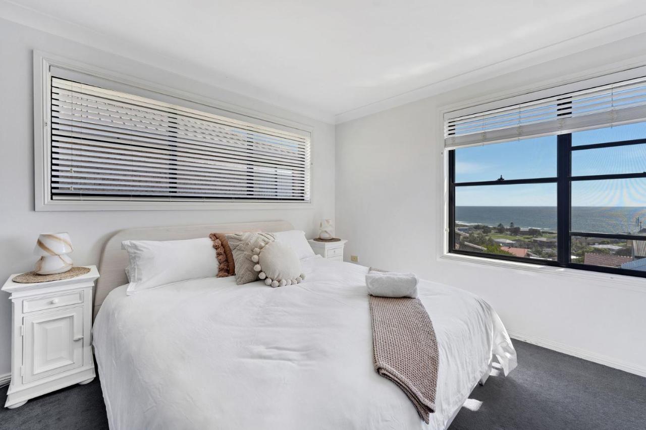 Pacific Blue, Holiday home