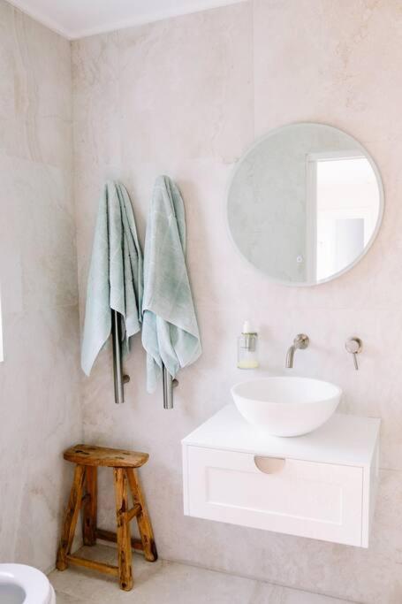 White Lilly Retreat * Gerringong