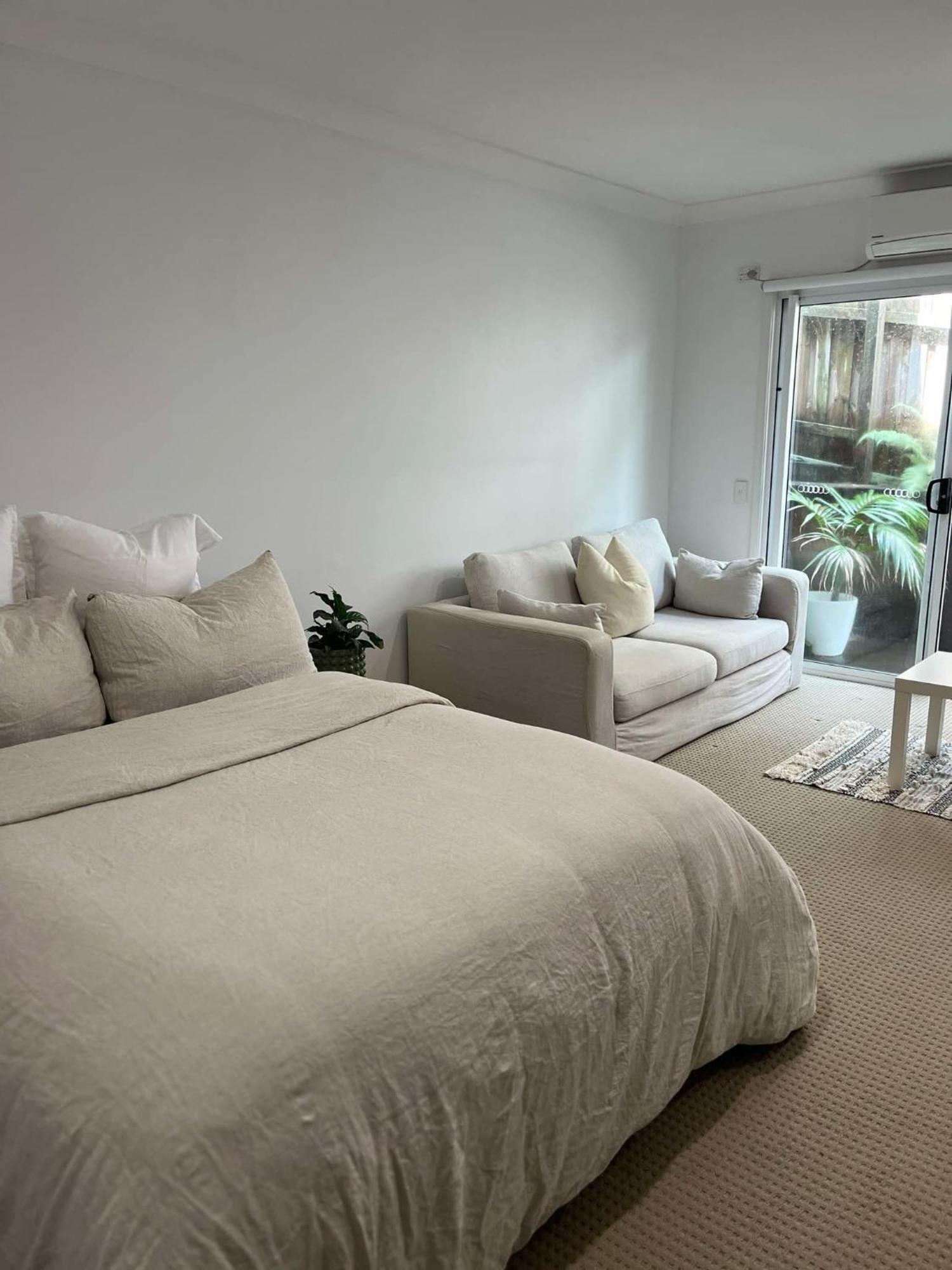 Cozy With Private Entrance & Ensuite *