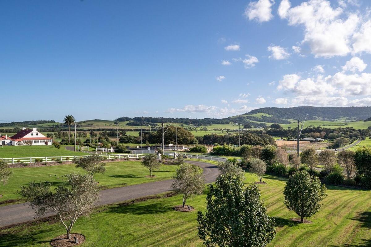 Seacliff House 10 Bedrooms With Ocean & Dairy Country Views Holiday home Gerringong