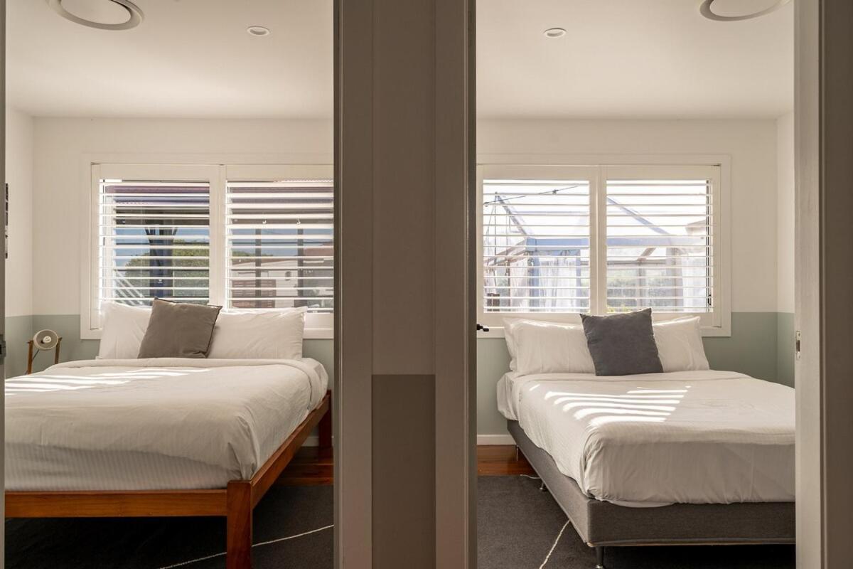 Holiday home Seacliff House 10 Bedrooms With Ocean & Dairy Country Views