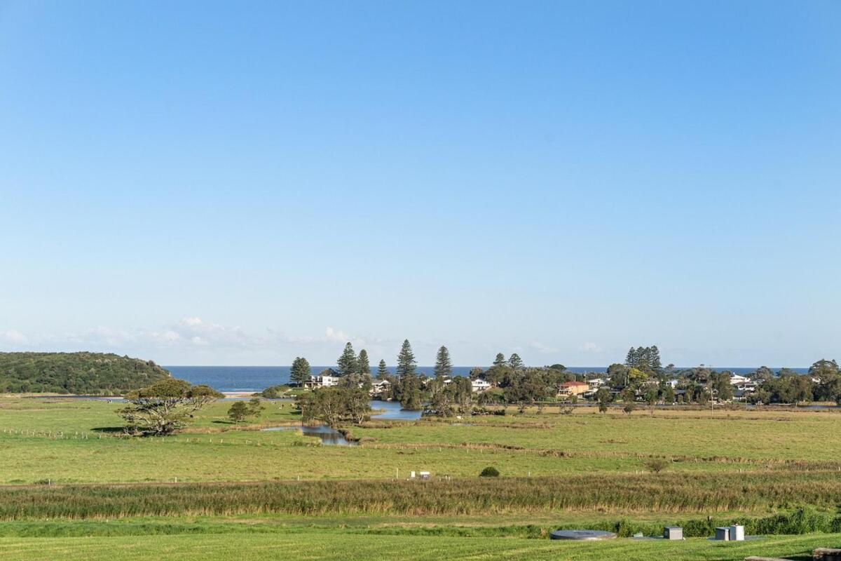 Seacliff House 10 Bedrooms With Ocean & Dairy Country Views *