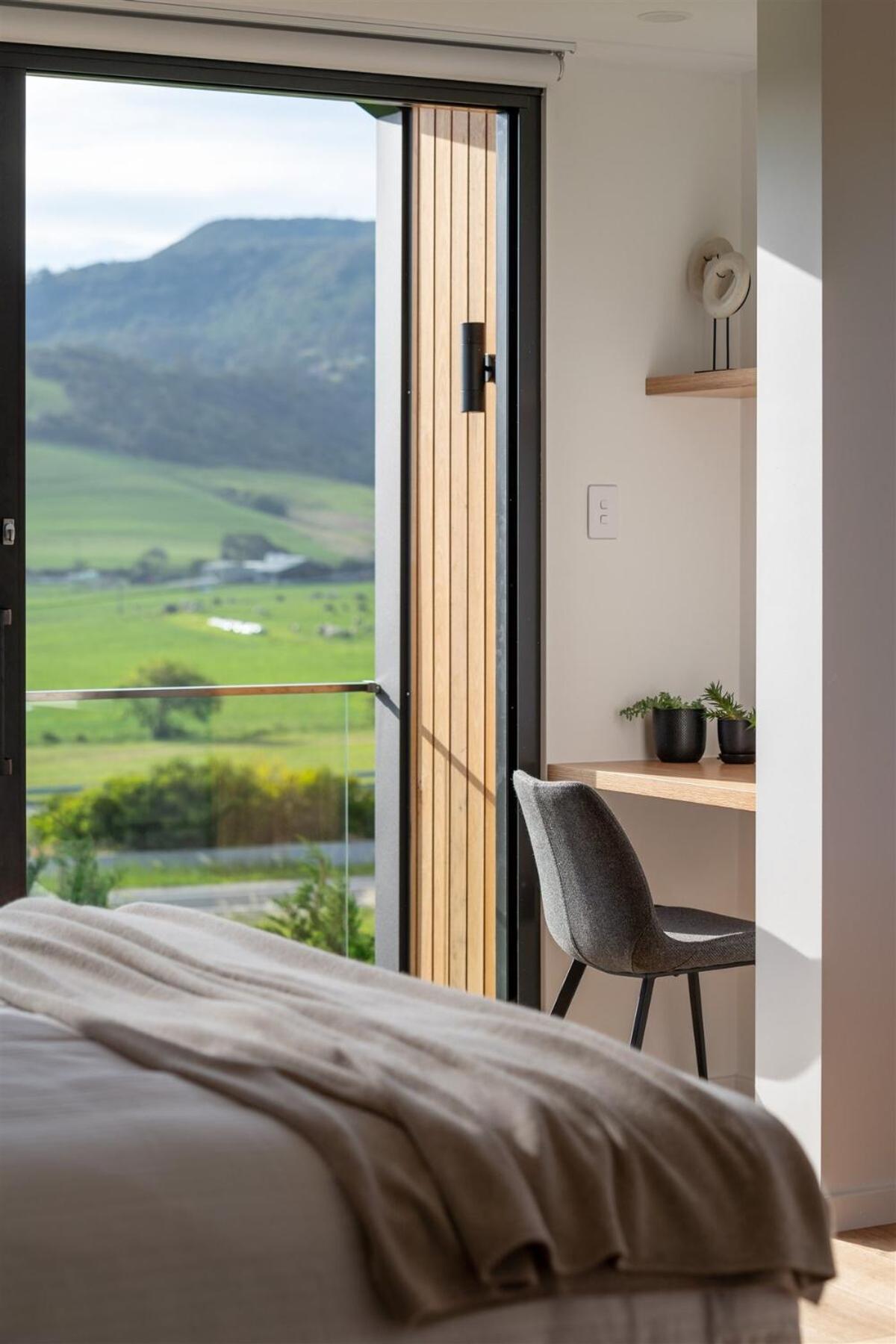 Seacliff House 10 Bedrooms With Ocean & Dairy Country Views Holiday home *