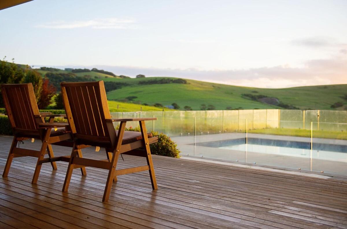Seacliff House 10 Bedrooms With Ocean & Dairy Country Views *