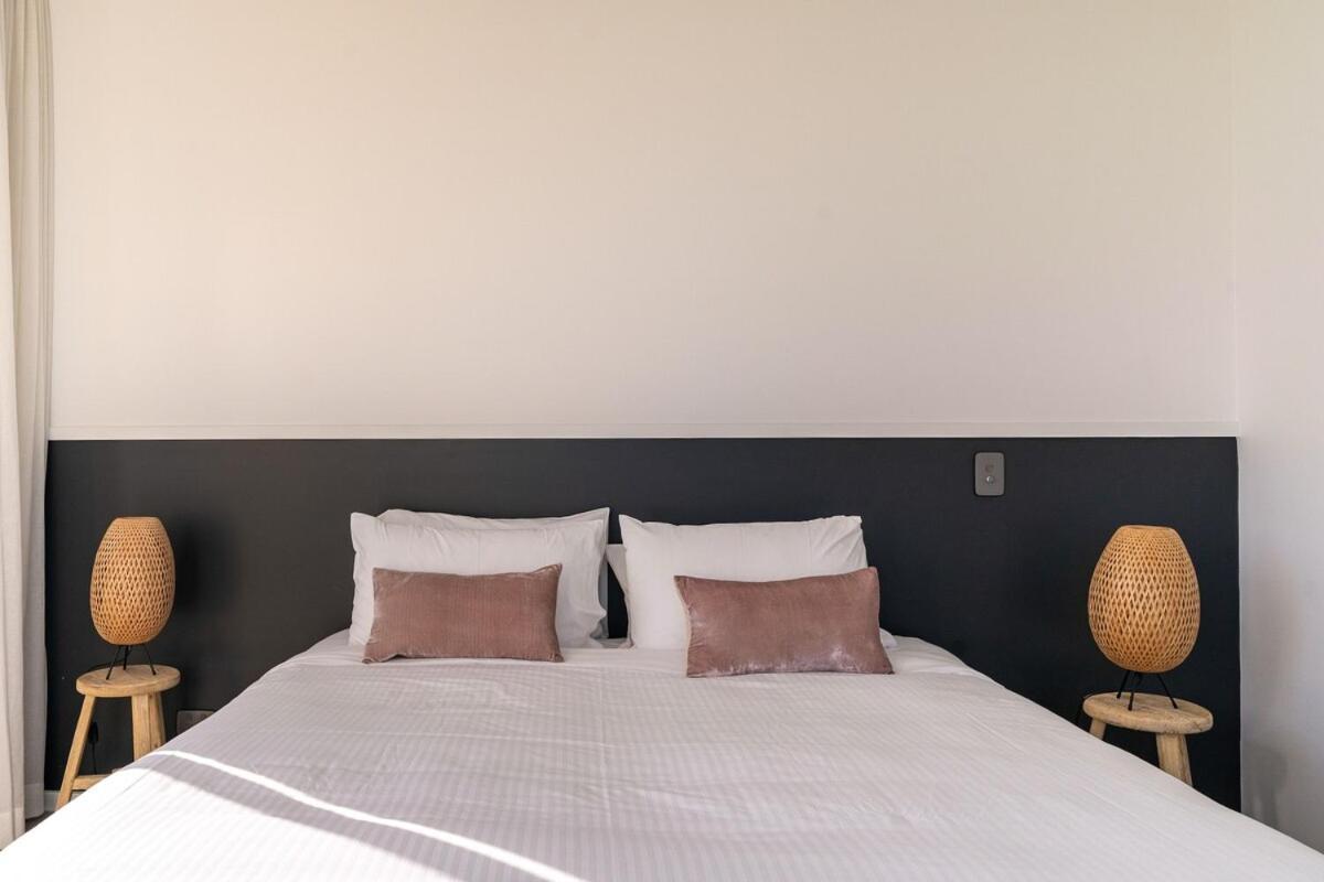 Seacliff House 10 Bedrooms With Ocean & Dairy Country Views * Gerringong