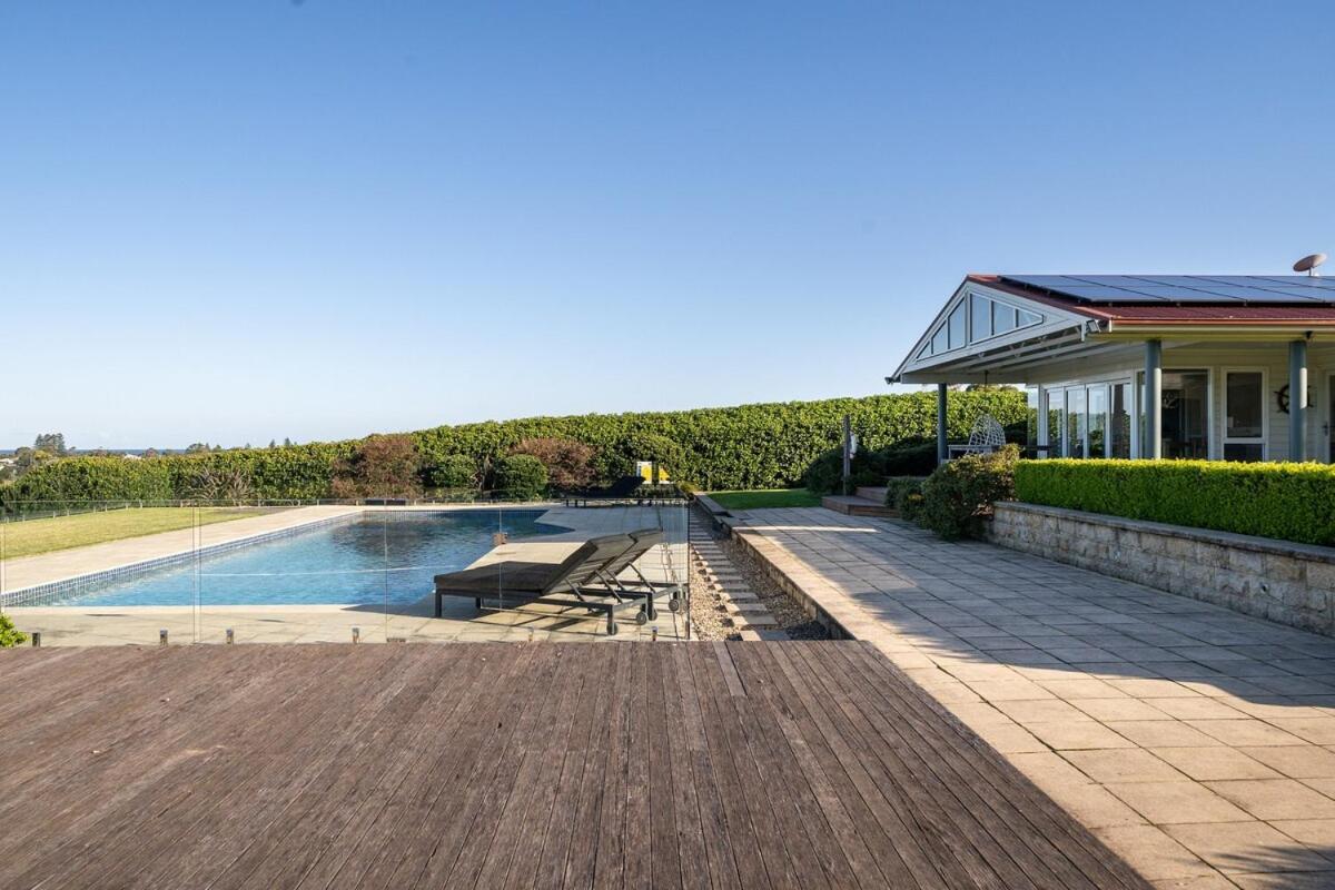 Seacliff House 10 Bedrooms With Ocean & Dairy Country Views Holiday home Gerringong