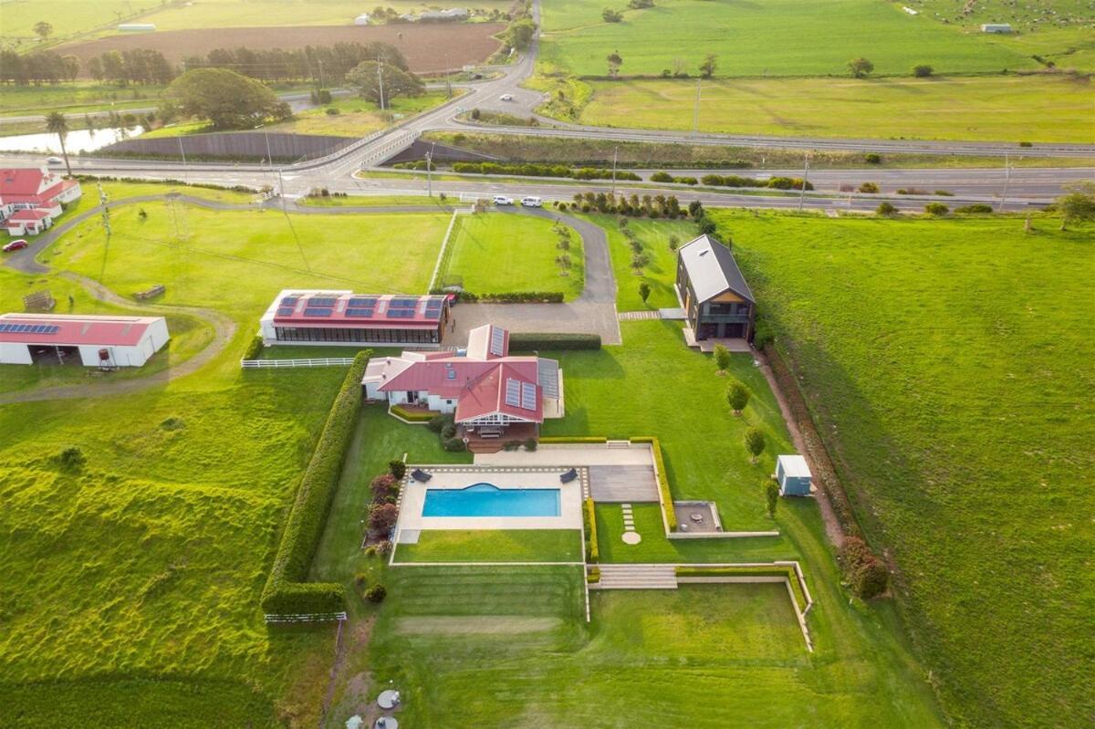 Seacliff House 10 Bedrooms With Ocean & Dairy Country Views Gerringong