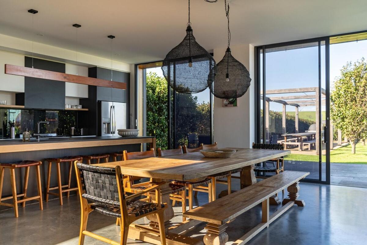 Seacliff House 10 Bedrooms With Ocean & Dairy Country Views Gerringong